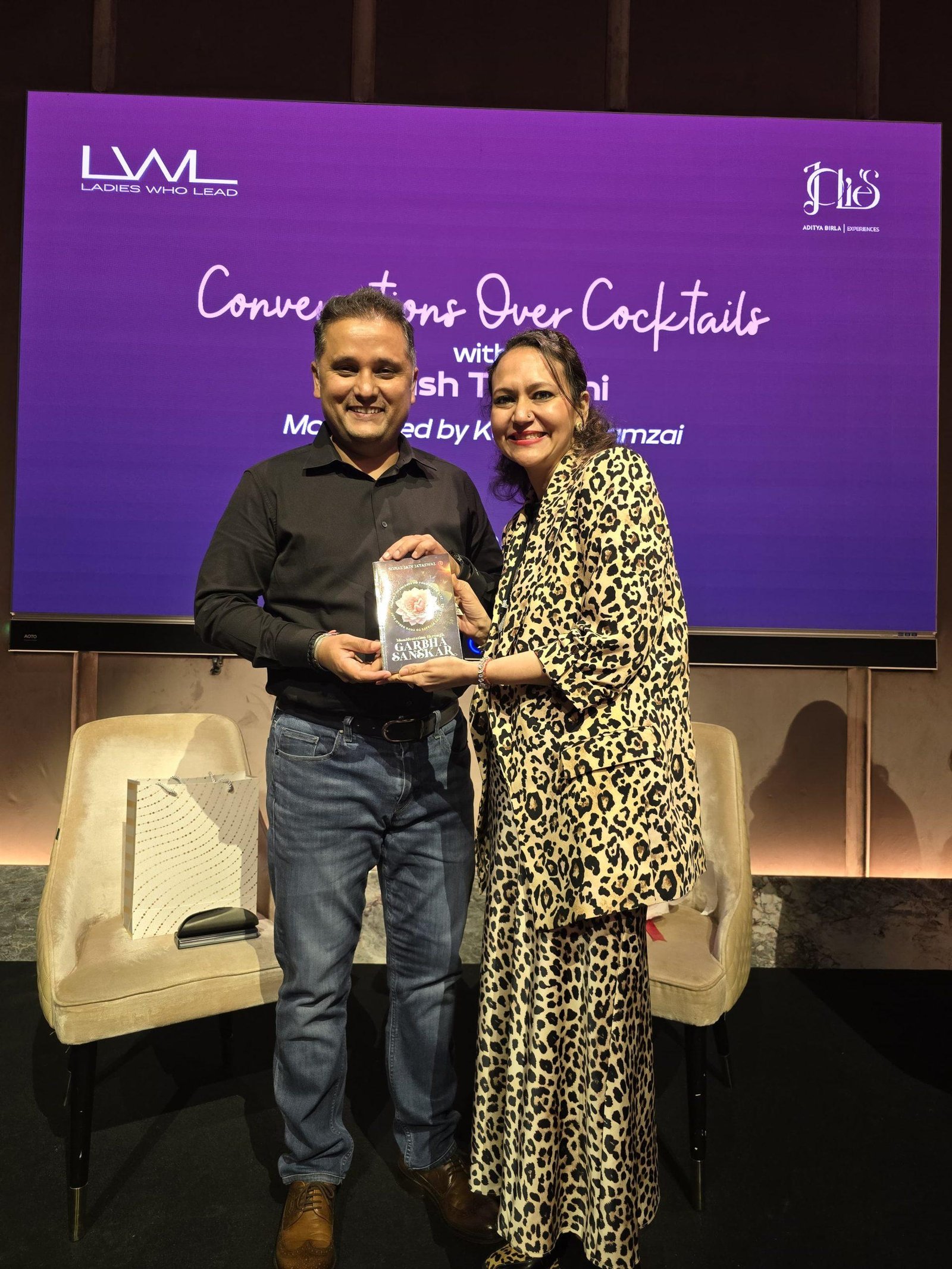 Amish-Tripathi-best-selling-author-scaled.jpeg